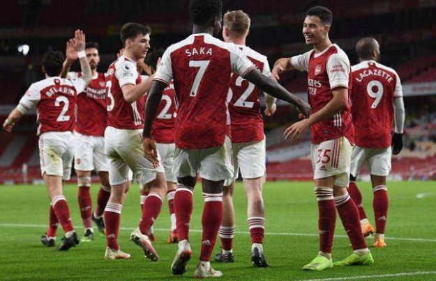 星空体育在线官网-法甲赛场上,精彩瞬间和神级扑救成为最亮点的简单介绍