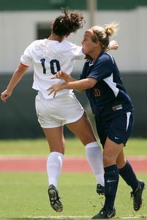 星空体育入口-环球足球：不同大陆足球文化的碰撞，环球足球鞋